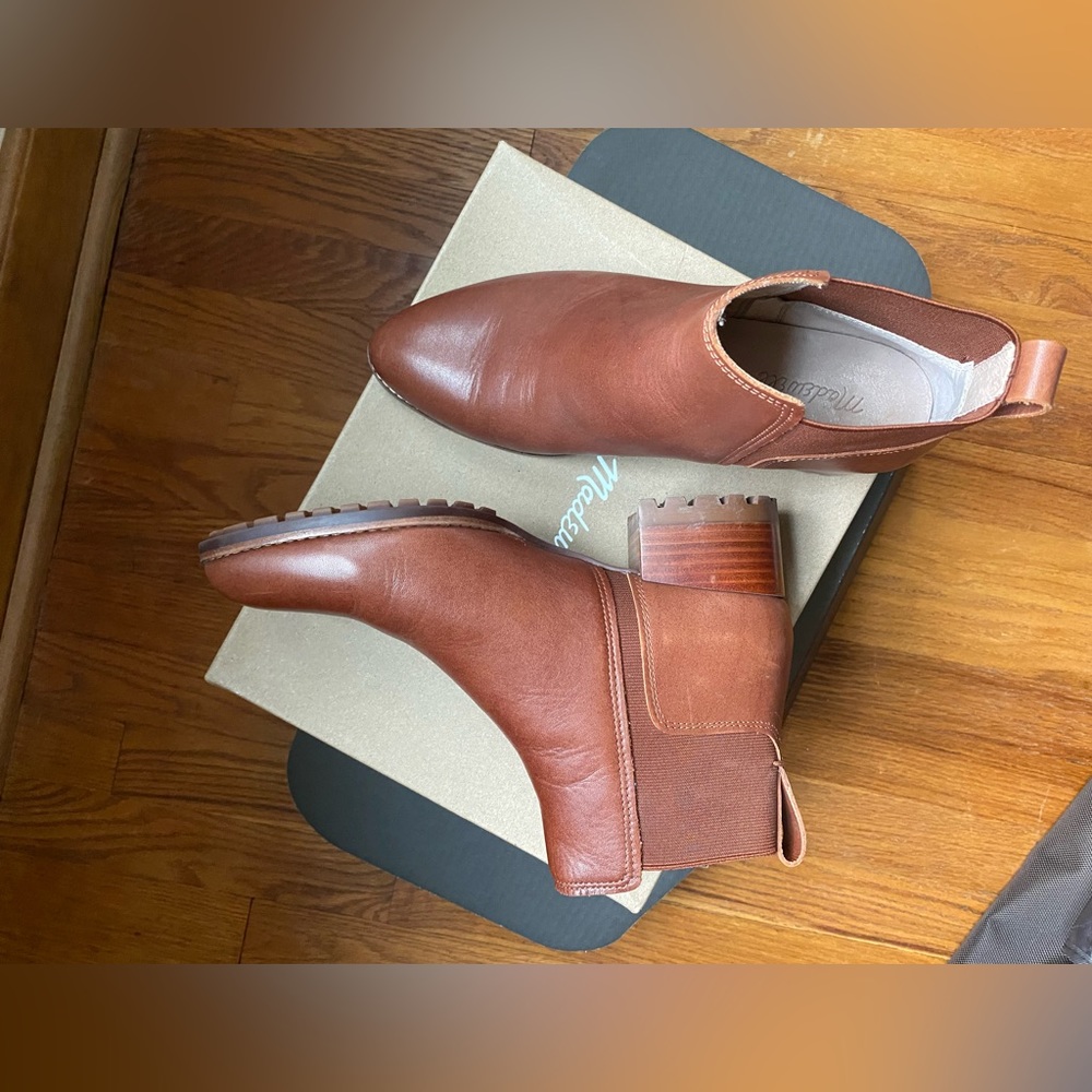 Madewell Kathleen Lugsole Chelsea boot